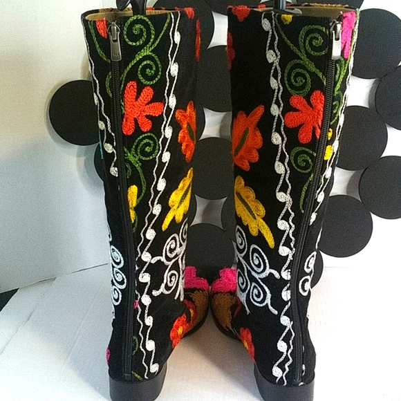 Turkish Hand Embroidered Black Boots...size 40 - Picture 7 of 11
